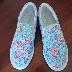 Lilly Pulitzer Slip-on Sneakers Blue Shells Size 10 EUC